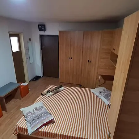 Colentina Апартаменти *